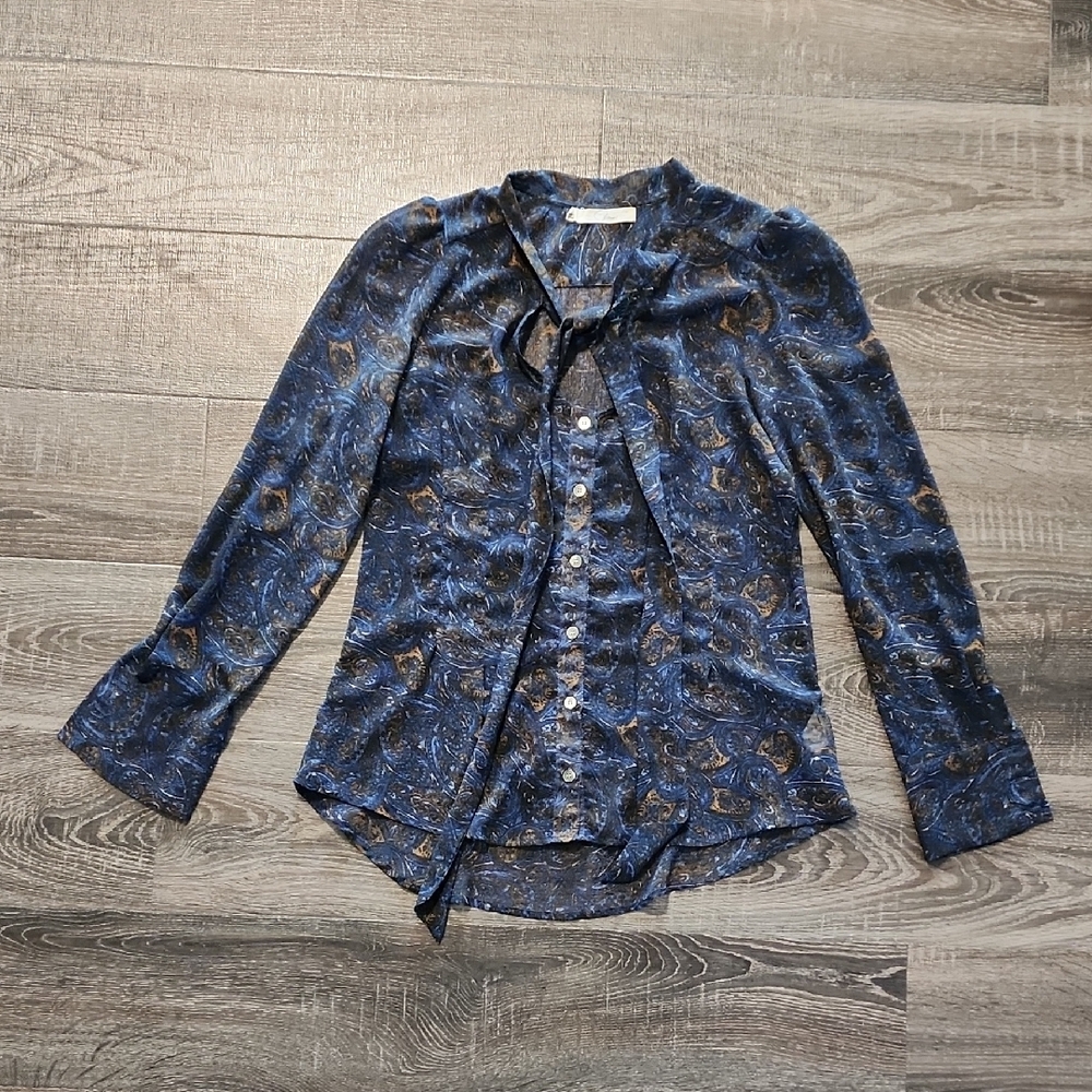🌹 Patterson Silky Tie Neck Blouse 🌹